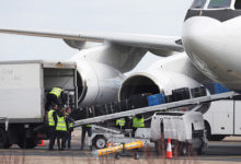 Фото - Работница аэропорта заявила о загадочных грузах в самолетах втайне от пассажиров