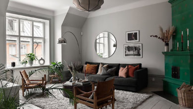 Фото - Симпатичная шведская квартира с изумрудной печью-камином