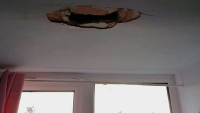 Фото - Странная дыра в потолке напугала многодетную семью