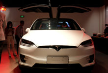 Фото - Tesla отзовет десять тысяч автомобилей из-за отлетающей крыши