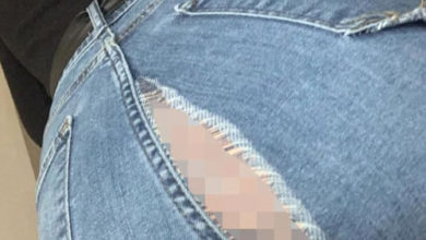 Фото - Женщина в порвавшихся джинсах показала окружающим больше, чем ей хотелось бы