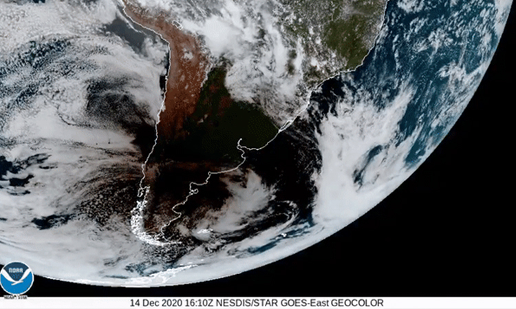 Снимок с близкого ракурса. Источник изображения: NOAA