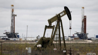 Фото - Цена на нефть упала ниже 50 долларов