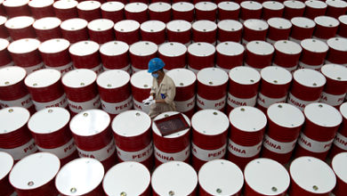 Фото - Миру предсказали миллионы баррелей лишней нефти