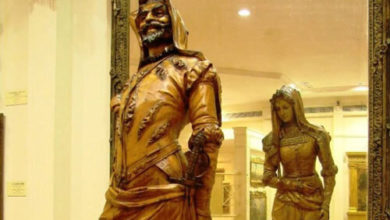Фото - Посмотрев на скульптуру, можно увидеть и Мефистофеля, и Маргариту