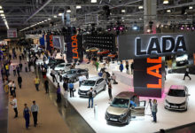 Фото - Россияне начали скупать автомобили Lada: Бизнес