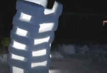 Фото - Скульптору потребовалось две тонны снега, чтобы построить необычную башню
