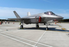 Фото - Бывший министр обороны США назвал F-35 куском дерьма