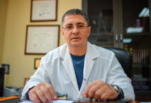 Фото - Доктор Мясников оценил опасность вакцины от COVID-19 для онкобольных
