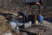 Фото - Малышева предупредила россиян о вреде родниковой воды