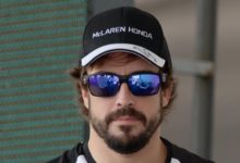 Фото - Фернандо Алонсо сбила машина за месяц до старта сезона в Формуле-1