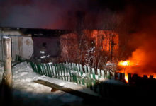 Фото - Россиянин решил согреться костром на кухне и сжег квартиру