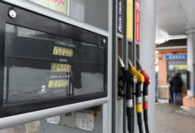 Фото - Бензин на российских заправках назвали слишком дешевым