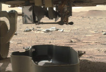 Фото - Марсианский вертолёт Ingenuity сбросил кожух. Следующий этап — распаковка