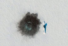 Фото - Российскую подлодку засняли из космоса с «огромной дырой»
