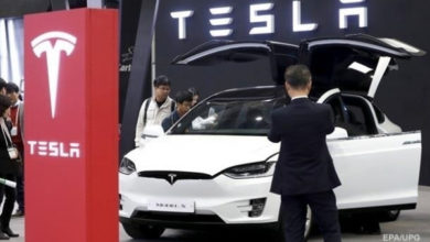 Фото - Стоимость Tesla рухнула на треть за месяц