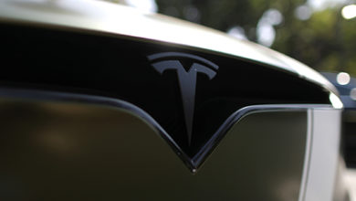 Фото - Tesla списывала со счетов покупателей десятки тысяч долларов без разрешения