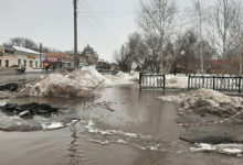 Фото - Жители российского города назвали плохие дороги «проделками американцев»