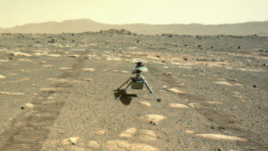 Фото - Марсианский вертолёт Ingenuity выгружен на поверхность Красной планеты и готовится к ночёвке