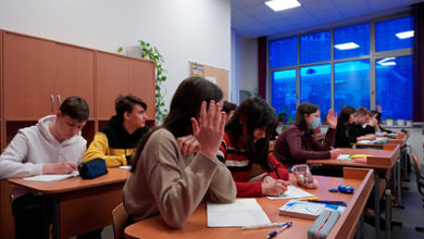 Фото - Названа сумма выплат на российских школьников