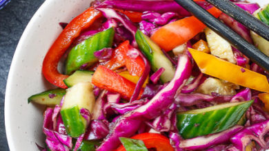 Фото - Пёстрый овощной салат с кунжутной заправкой
