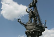 Фото - Собчак предложила место под памятник Лужкову в Москве