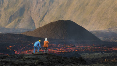 Фото - Студенты отправились полюбоваться извержением вулкана и погибли