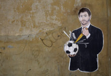 Фото - В Италии появилось граффити с «убивающим футбол» президентом «Ювентуса»