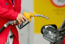 Фото - АЗС обязали предупреждать о росте цен на топливо
