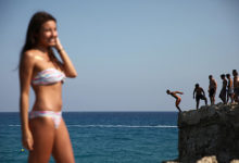 Фото - Кипр ослабил ограничения на курортах для туристов: События