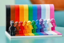 Фото - Lego представит первый набор в поддержку ЛГБТ- сообщества