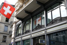 Фото - Швейцарских банкиров задумали «посадить на крючок»