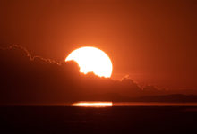 Фото - В ближайшие часы на Землю обрушится мощный солнечный выброс
