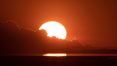 Фото - В ближайшие часы на Землю обрушится мощный солнечный выброс