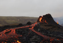Фото - В Исландии продают земельный участок с проснувшимся вулканом