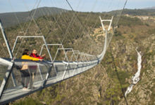 Фото - В Португалии открылся самый длинный в мире подвесной пешеходный мост