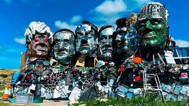 Фото - Скульптуры лидеров стран «Большой семерки» сделали из мусора