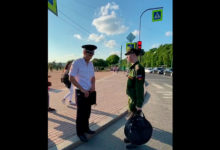 Фото - Тиктокера задержали за ношение полицейской формы