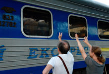 Фото - Актриса проехала на поезде по Украине и назвала поездку «сущим адом»