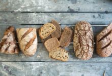 Фото - Почему опасно употреблять хлеб с плесенью