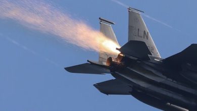 Фото - F-15E ВВС США заискрился