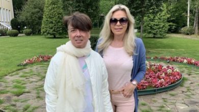 Фото - «Какая фигурка!»: 62-летняя жена Валентина Юдашкина показала фото в бикини
