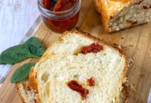 Фото - Легкий рецепт хлеба. Хлеб с вяленными помидорами