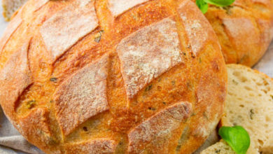 Фото - Пшеничный хлеб с базиликом на закваске