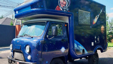 Фото - УАЗ представил автодом-«буханку» с изображением Гагарина: Транспорт: Среда обитания
