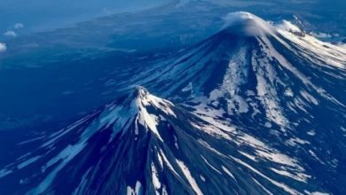 Фото - Редкое природное явление: на Аляске извергается сразу три вулкана