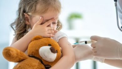 Фото - «Не надо, чтобы прививка легла на ковид»: совет от педиатра по вакцинации детей