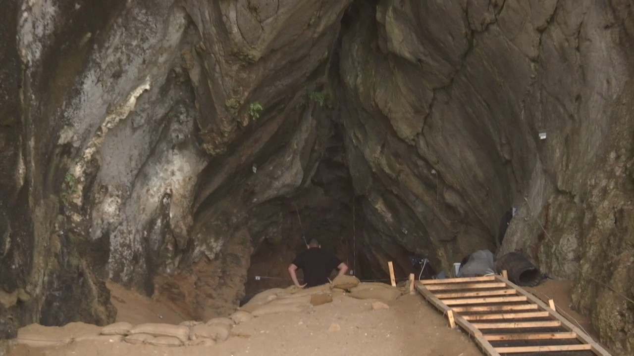 В британской пещере найдена потайная комната. Что внутри?