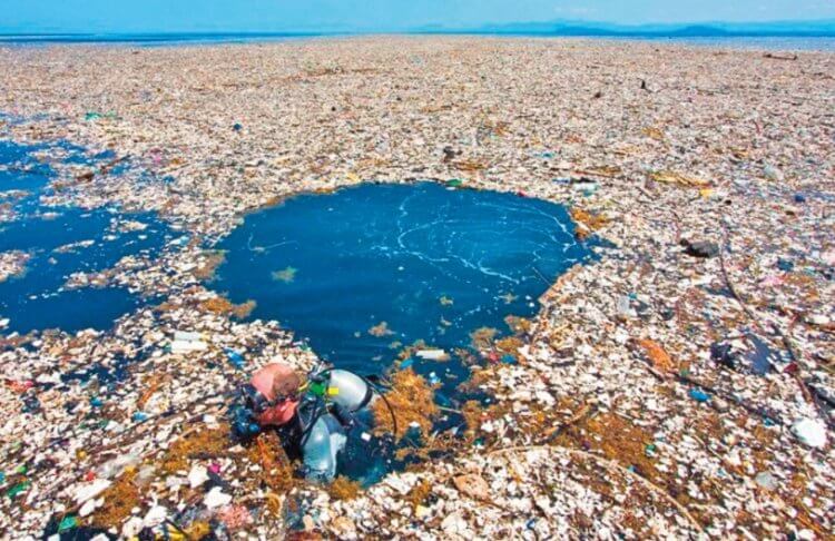 Как работает самая лучшая система очистки океана от мусора?