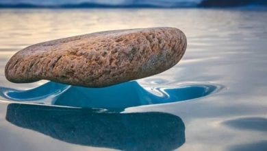 Фото - Почему на Байкале возникают камни на «ножках» изо льда?